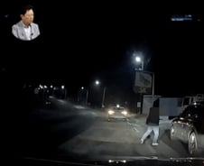 [더영상]"음주 삼진아웃, 좀 봐주쇼" 무릎 꿇고 애원…택시 승객 '훌러덩'