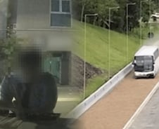 [더영상] ①남의 차 위에서 밥? ②브레이크 고장난 버스 모래밭으로 ③모세의 기적