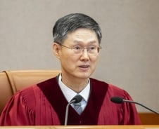 [더영상]①윤석열 파면 ②김수현 눈물의 기자회견 ③태국 국민남편 된 한국인