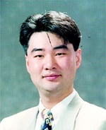 [기자수첩]농협 증권사인수 결론낼때