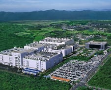 매그나칩 여직원 "화장이요? 꿈도 못 꿔요"