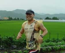 "몸짱 마음짱으로 최고점포를 빚는다"