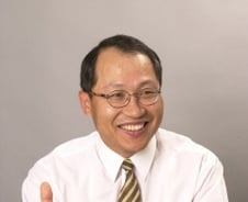 [CEO칼럼]몸집 큰 미숙아 되지 않으려면