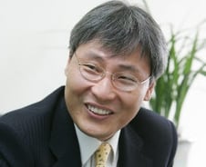 '독점' 해외투자 강화 2년내 주가 5만원