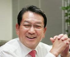 김하중 동부저축은행장은 누구인가