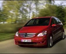 [시승기]삼각별 벤츠, 위엄을 벗어던지다