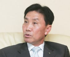 신성건설 윤문기 사장은..