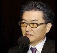 "매물로 나오기 전에 M&A하라"