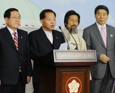 지난해엔 MB친형도 美쇠고기 안된다더니…