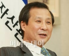 "서브프라임은 세계 버블붕괴의 서막"