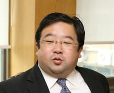 "코스닥 오너, 경영권 싸움에만 몰두한다"