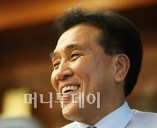 "불수도북 정상엔 50조대 자산名家 표지석"