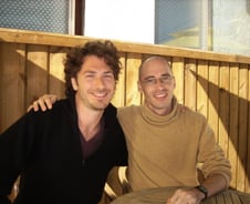 독일인 형제, 한국에서 공연한 까닭은?