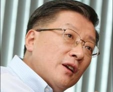 이 와중에 상장? "성장 자신있다"