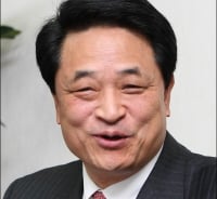 "공인중개사계 불도저, 그가 돌아왔다"