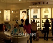 "홍콩선 샤넬·랑콤보다 라네즈"