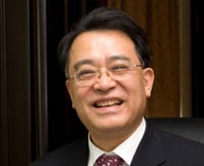 "명사형에서 벗어나 동사형 인간으로"