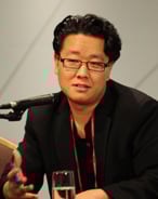 "터치가 세상을 바꾼다"