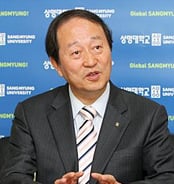 "블루오션 10개찾아..亞 100위대학으로"