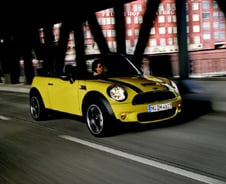 [시승기]두번 놀라는 '뉴 미니 컨버터블'