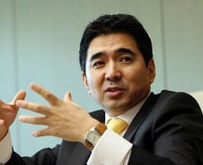 "손해본 고객에게 수수료 내라 할 수 없죠"