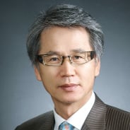 로봇이라면 죽고 못사는 남자