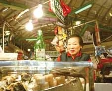 '청계천 시장'에서 살아가는 사람들