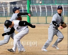 [사진]머투 사회인야구대회 '2루가 아쉬워!'