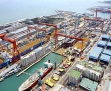 울산조선소, 해양플랜트는 여전히 '불야성'