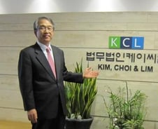 "남이 베껴가는 신기술, 전쟁서 무기 뺏기는 것"