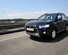 [시승기]미쓰비시 '뉴 아웃랜더'…"안 흔들리네"