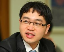 '버스 창밖' 가상과 현실의 통로를 찾다