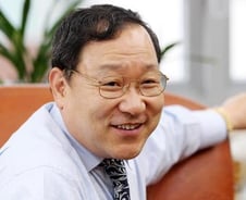 '명품 구두쇠' 이충희 듀오 대표 성공비결은 나눔