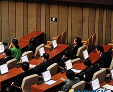 세종시 수정안 부결... 기업들 "투자 전면 재검토"