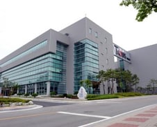 현대모비스는 전자회사? "먼지, 100분의 1"