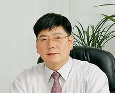 2억도에 도전하는 사나이