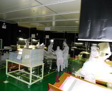 신화인터텍 동관, 'CRT→LCD' 변신..'계륵'→'효자'로