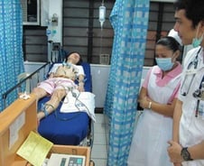 "신정환 뎅기열 감염 아냐, 입원도 언론플레이"