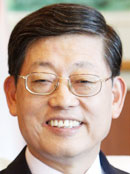 첫 '전남 출신'총리? MB, 김황식 유력 검토