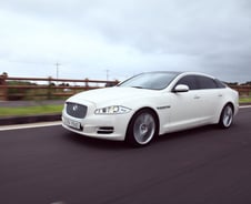 [시승기]시속 200km 재규어 '뉴 XJ' 울음소리 '질주본능'