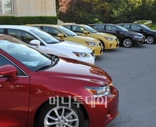 1.8ℓ 하이브리드카 렉서스'CT200h' 내년 한국수입 