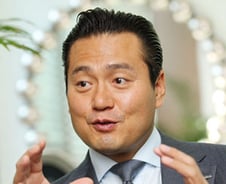 '미스 쾌남' 화장품 사업가로 변신하다 