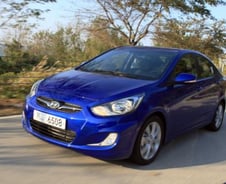 [시승기]'아버지차'와 '드림카'… 선택은? '엑센트'