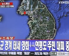 [사진]연평도 北 포탄 수십 발 떨어져