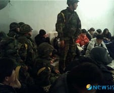 [연평도발]군인이 민간인보다 먼저 대피해 '논란'