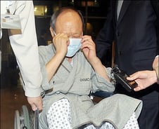 [사진]휠체어 탄 천신일 회장 