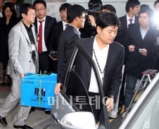 검찰, 이민주 회장 'CJ 주식 대박' 수사 