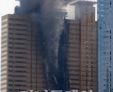 초고층, 아찔한 높이만큼 짙은 '그림자'