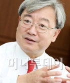 돌아온 '대책반장' 김석동 금융위원장 내정자