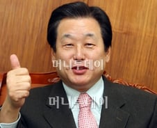 '협상가' 김무성 "새해 꿈? 소통·대화정치 복원"